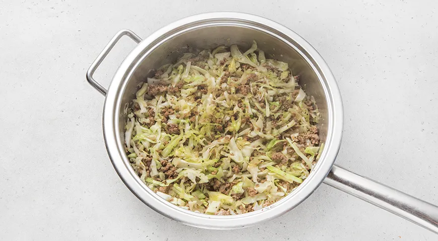 Пирог с капустой и фаршем