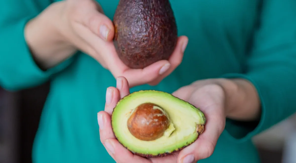 Масло авокадо становится новым трендом: почему на него переходят производители чипсов