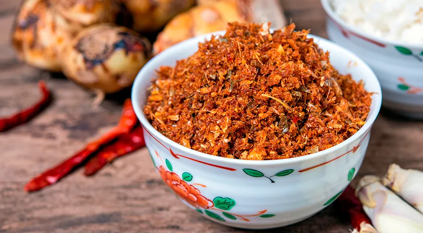 Нам прик кха — тайский остро-пряный соус (паста) на основе галангала и перца чили