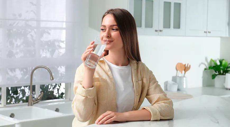 Вода — это базовый элемент рациона, от которого зависит работа всех систем организма