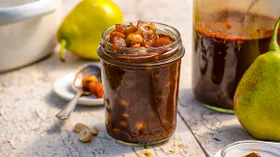 Варенье из груш с шоколадом и фундуком