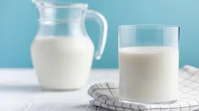 Чем действительно полезно молоко для детей, женщин и даже мужчин