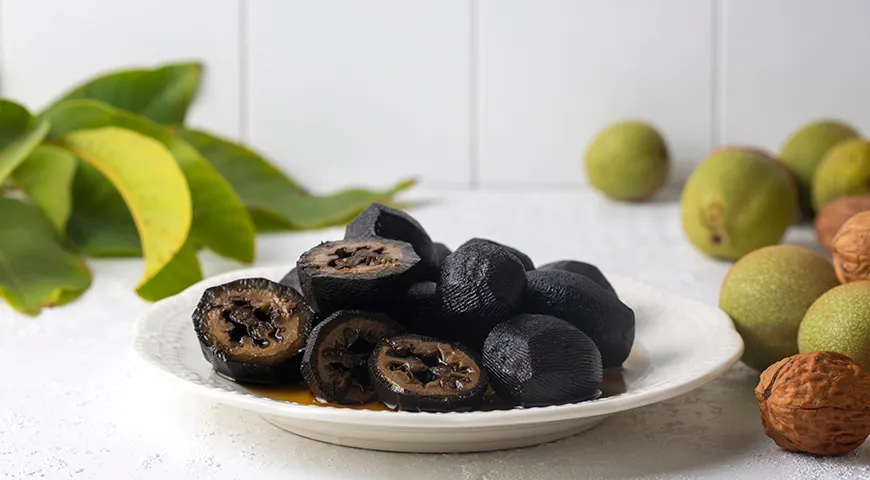 Варенье из зеленых грецких орехов