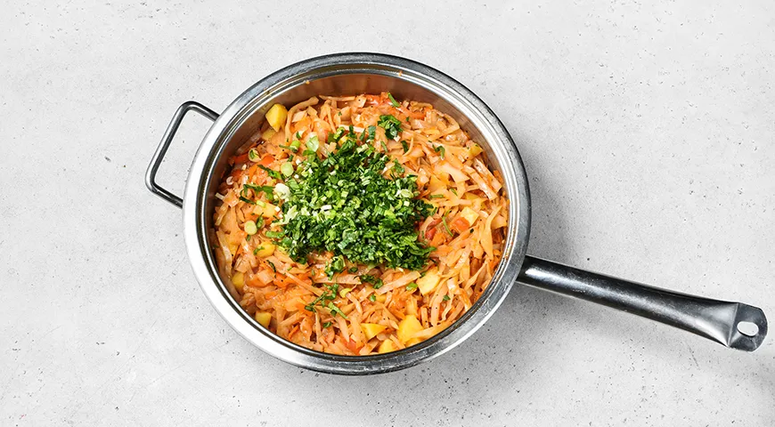 Тушеная капуста с картошкой