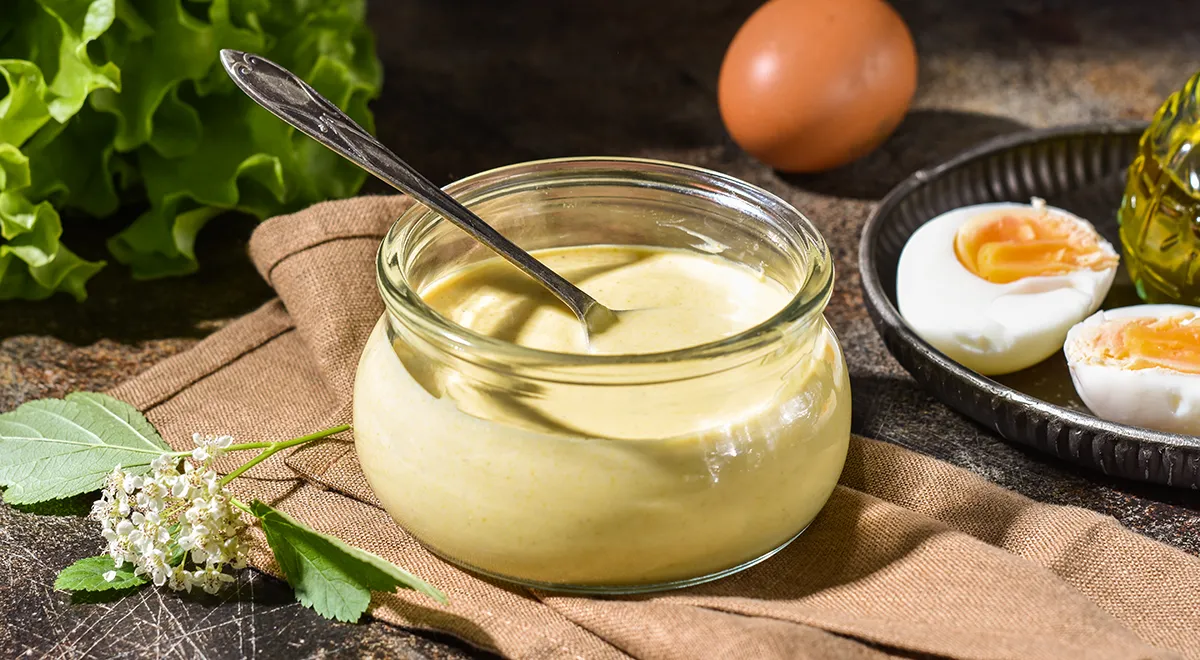 Рецепт яичной заправки для салатов с дижонской горчицей