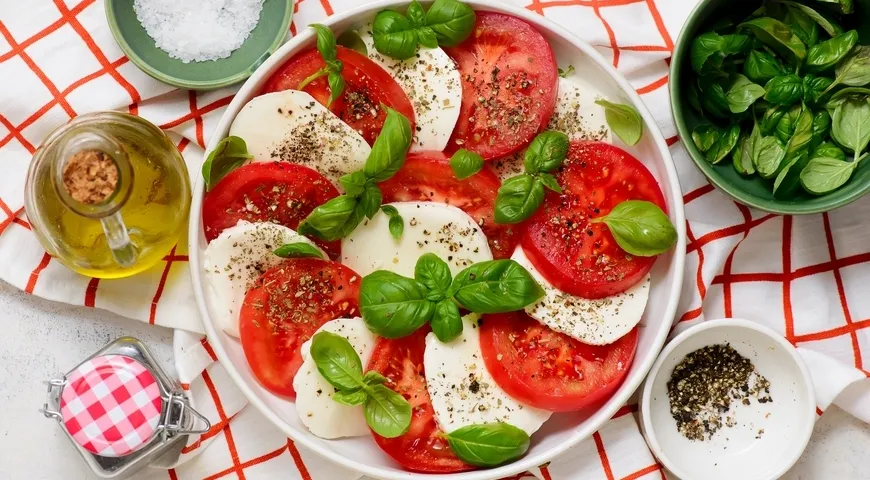 Нельзя не отметить лаконичность итальянских блюд, которые никогда не перегружены: 3–5 ингредиентов — это предел