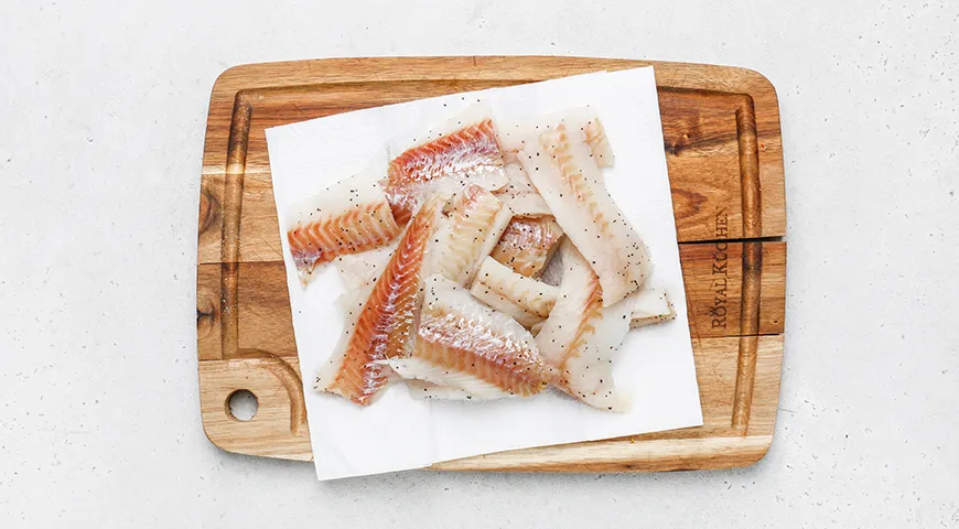 Минтай, запеченный с брокколи