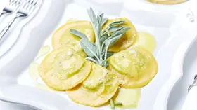 Рецепты с мукой пшеничной, мягкими сырами и макаронами