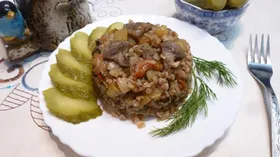 Гречневая каша с грибами и овощами