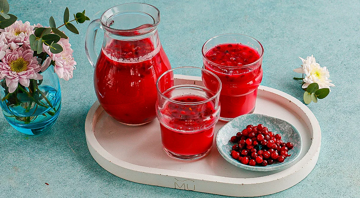 Овсяный кисель с брусникой