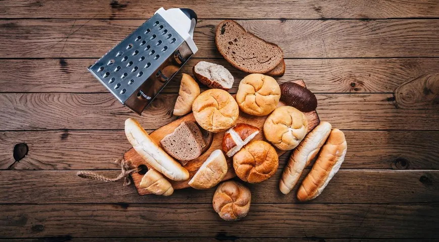 Панировочные сухари производят из пшеничного или ржаного хлеба