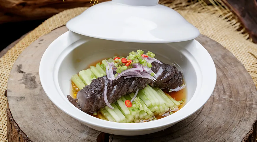 Высокое содержание йода в кукумарии позволяет наладить нормальную работу щитовидной железы и контролировать профилактику ее заболеваний