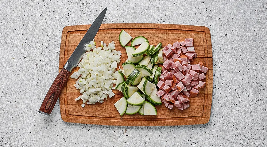 Птитим с балыковой колбасой и овощами