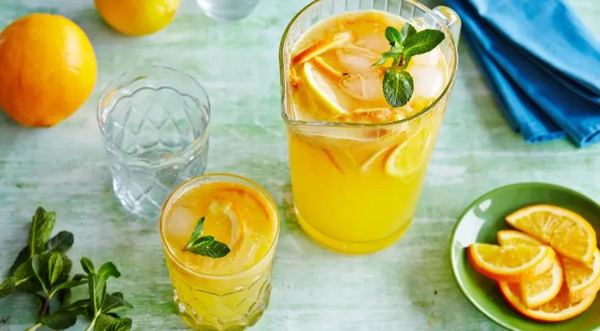 Апельсиновый лимонад с мёдом и мятой, рецепт см. здесь