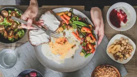 Эксперты по питанию назвали главные источники энергии  на завтрак — вот что едят они сами