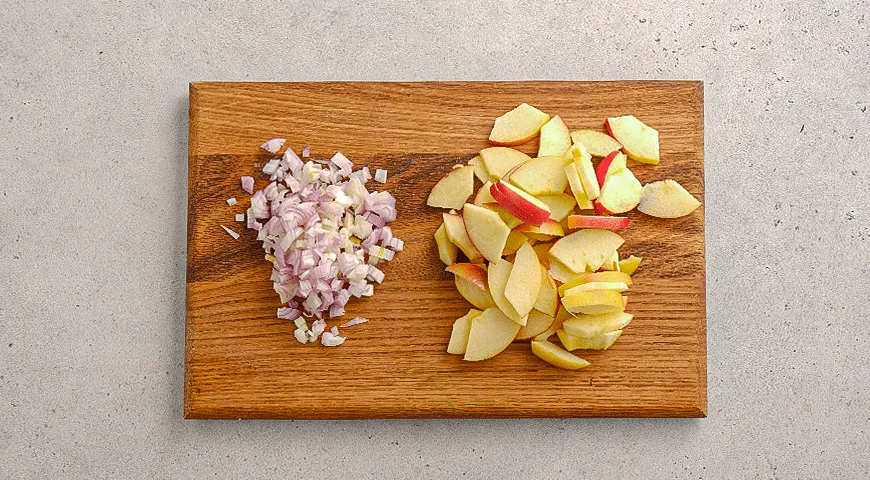 Курица с яблоками и сидром