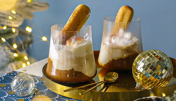 Ванильный аффогато с печеньем савоярди