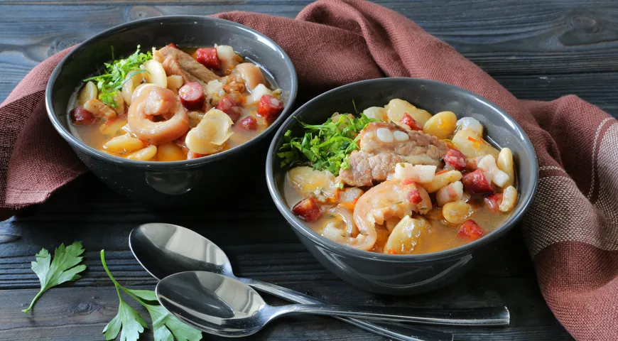 Рецепт Кассуле со свиной кожей