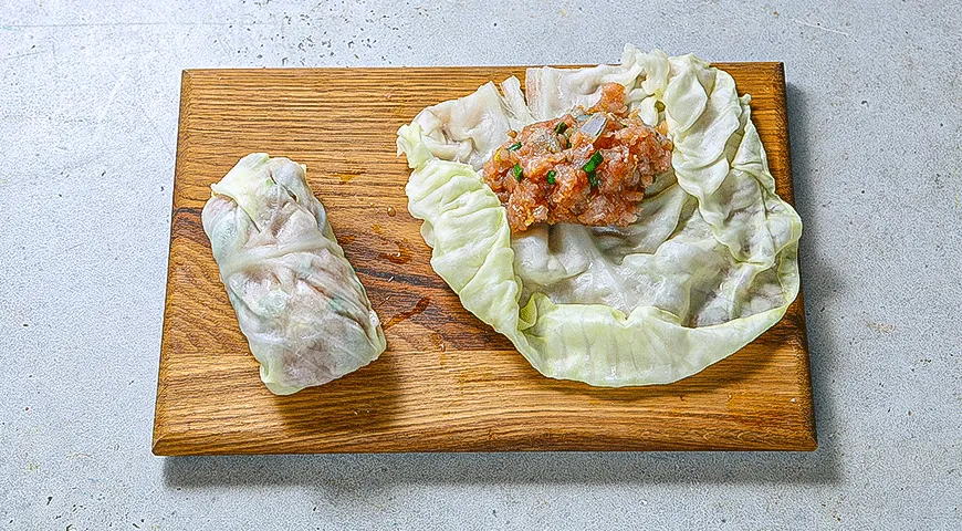 Азиатские голубцы с индейкой и креветками