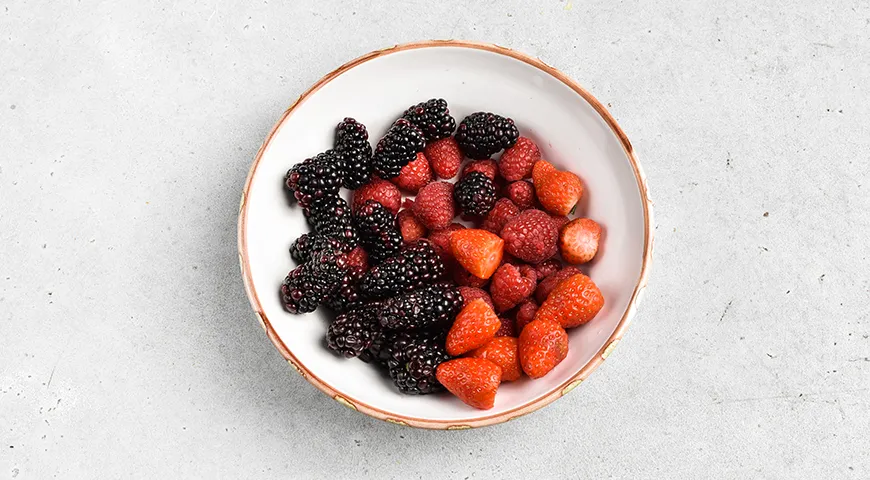 Трайфл Медовик в стакане