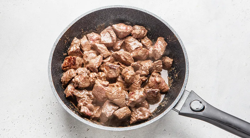 Гуляш из говядины как в советской столовой