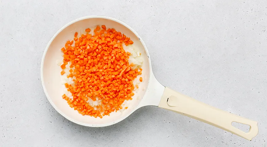 Сырный суп с охотничьими колбасками