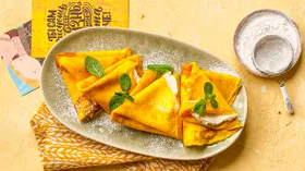 Желтые блины с маскарпоне