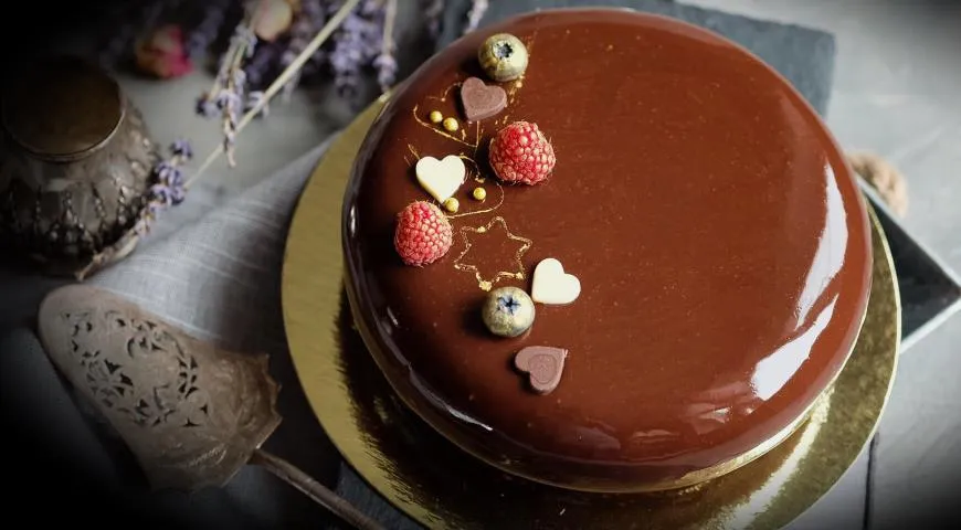 Зеркальная шоколадная глазурь для торта: пошаговый рецепт | Блог Конфаэль