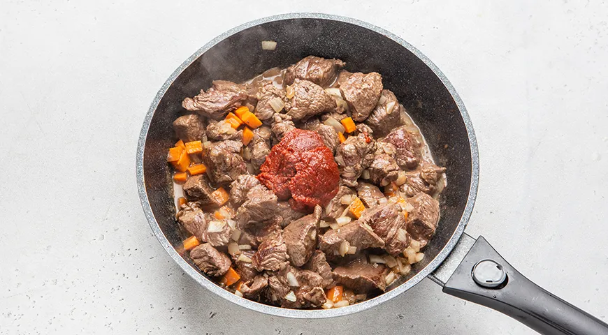 Гуляш из говядины как в советской столовой