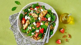 Рецепты с овощами, клубникой и рассольными сырами