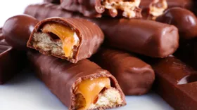 День шоколадной карамели: история самого сладкого дуэта в кондитерской промышленности
