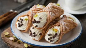 Канноли по-сицилийски: история, рецепт и секреты хруста