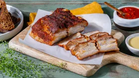 Свиной подчеревок, запеченный в духовке