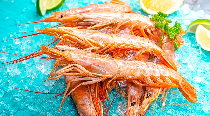 Для жарки лучше всего подходят средние и крупные лангустины — нежное мясо мелких ракообразных легко пересушить