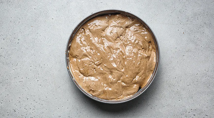 Шоколадная шарлотка с грушами