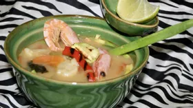 Суп с морепродуктами и овощами-гриль