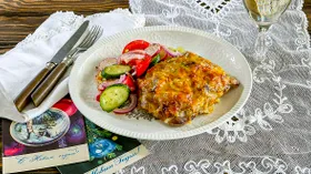 Мясо по-французски с шампиньонами