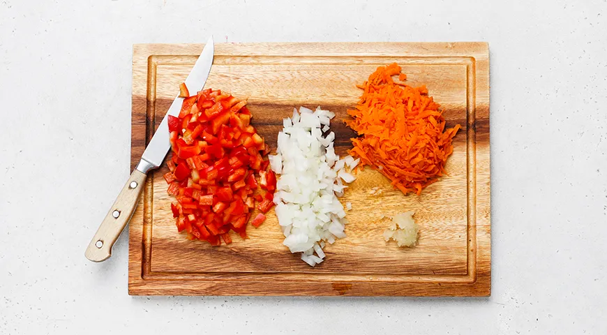 Макароны с курицей и овощами