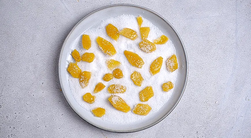 Дальневосточный медовый кулич с имбирем