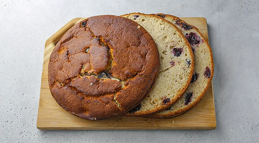 Ванильный торт с черешней