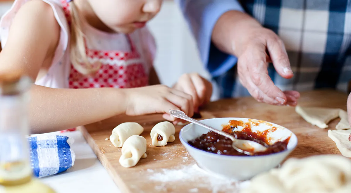 Что должны уметь дети от 2 до 15 на кухне