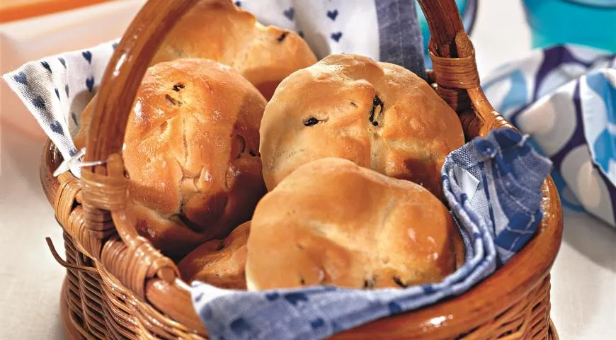 Постные булочки с изюмом и розмарином
