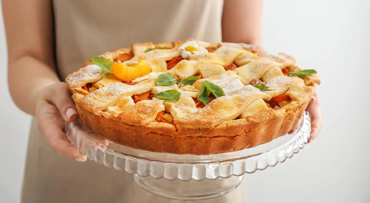 Пирог с персиками, как приготовить, чтобы пропёкся и понравился всем