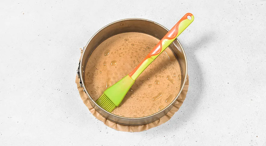 Заливной пирог на кефире с яблоками