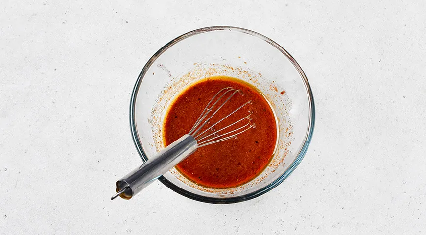 Курица в кисло-сладком соусе с болгарским перцем и морковью