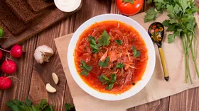 Суп или не суп — вот в чем вопрос! Шеф-повар обратился к истории борща и разрешил спор