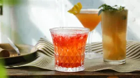 Рецепты с алкоголем, клубникой и лаймом