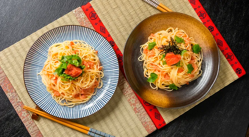 Спагетти с икрой трески