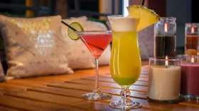 10 безалкогольных напитков на 14 февраля: коктейли для романтического ужина