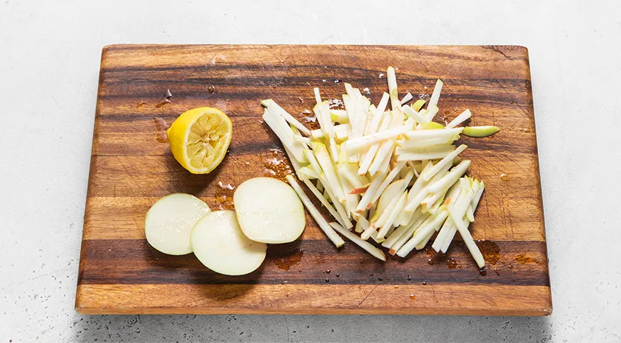 Салат из краснокочанной капусты с кукурузой